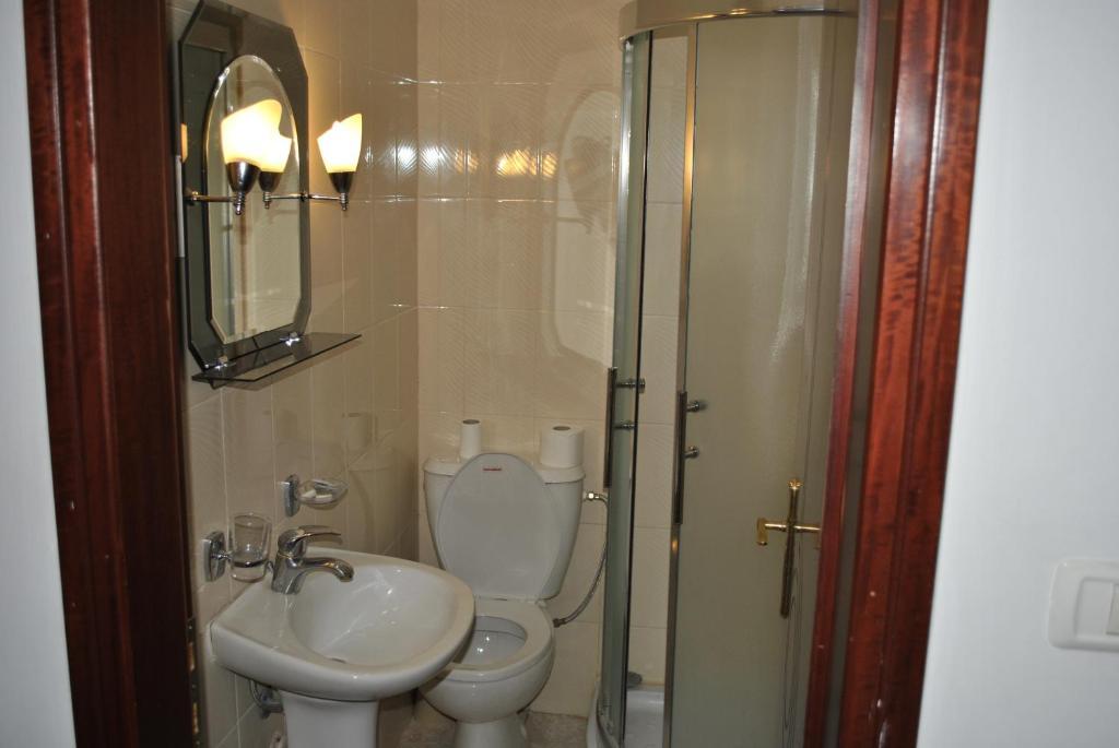 Hotel Bleta Gjirokastër Habitación foto